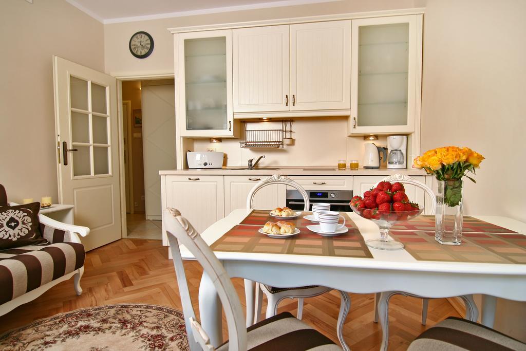 Patio Apartments - Old Town Gdańsk Værelse billede